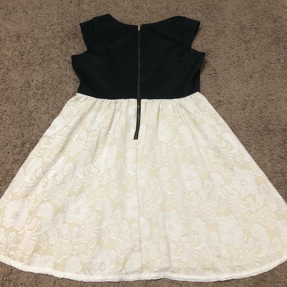 Dress - Picture 2 of 2